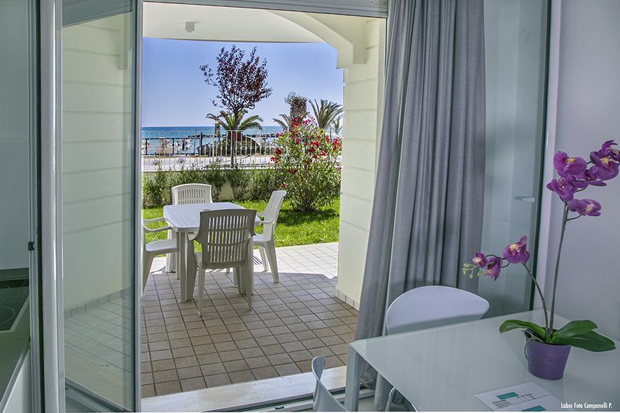 Residence Acquasuite Martinsicuro Bagian luar foto