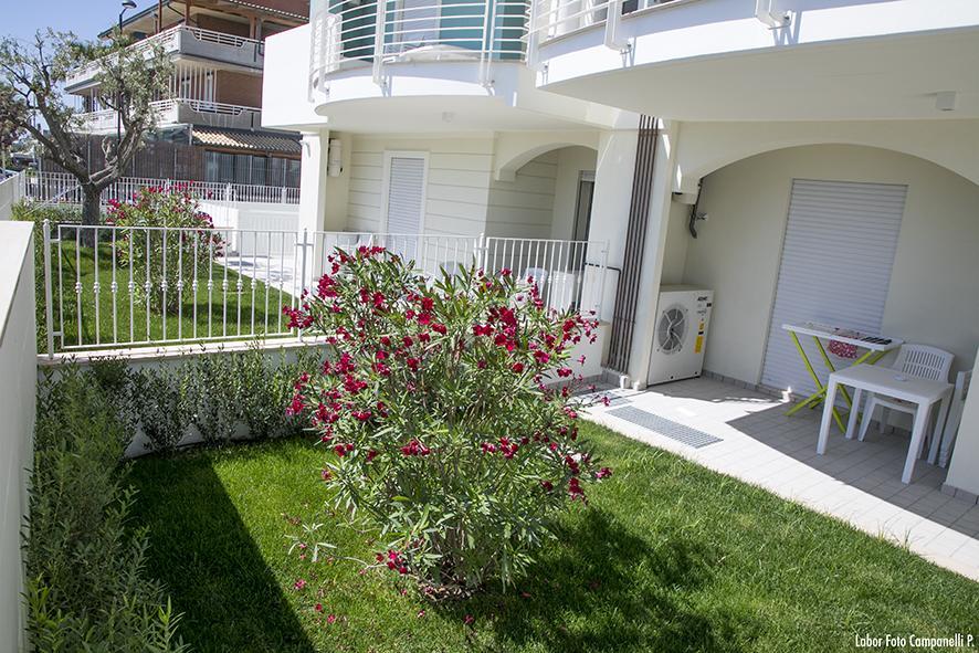 Residence Acquasuite Martinsicuro Bagian luar foto